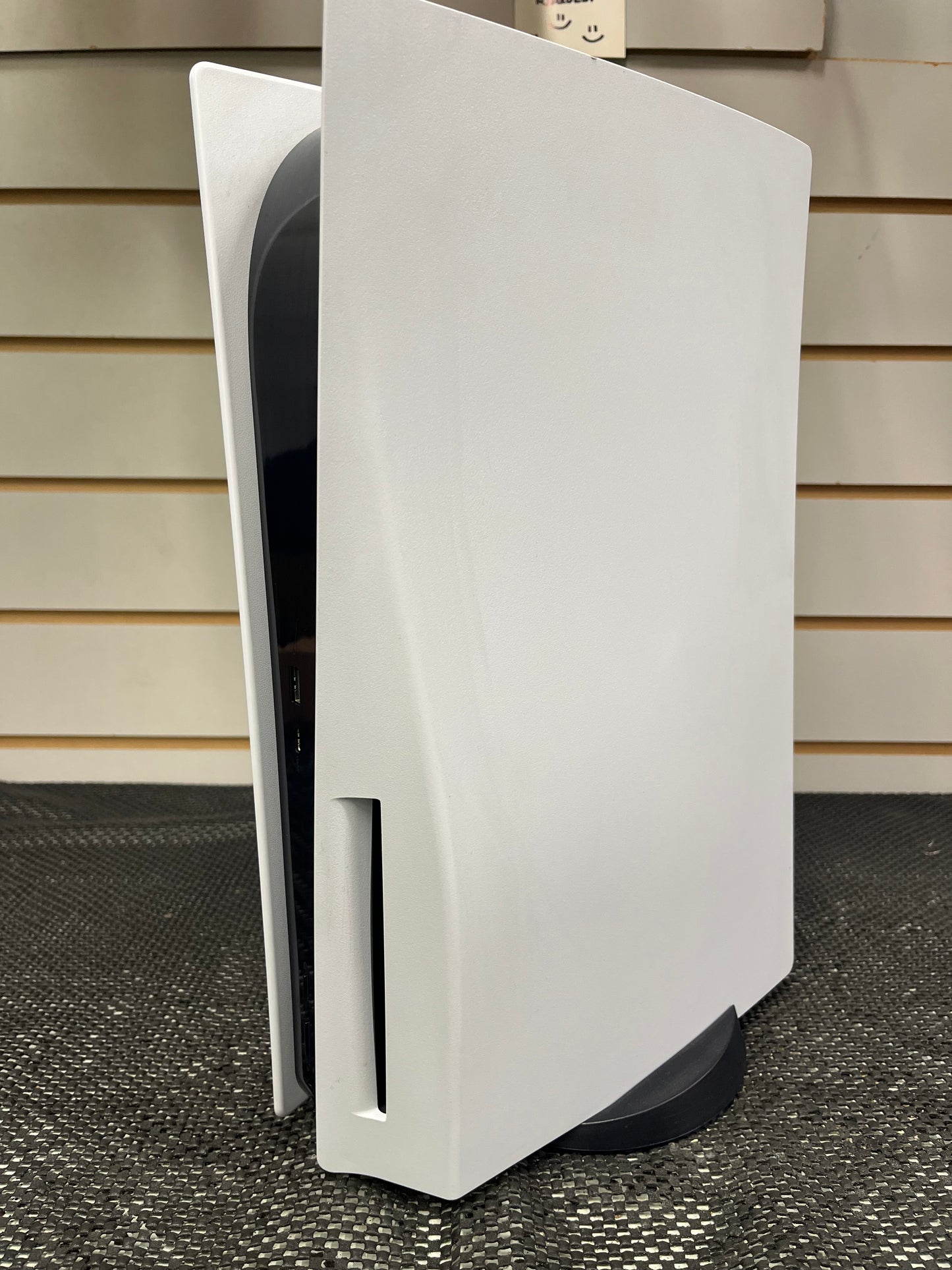 Playstation 5 w/Controller