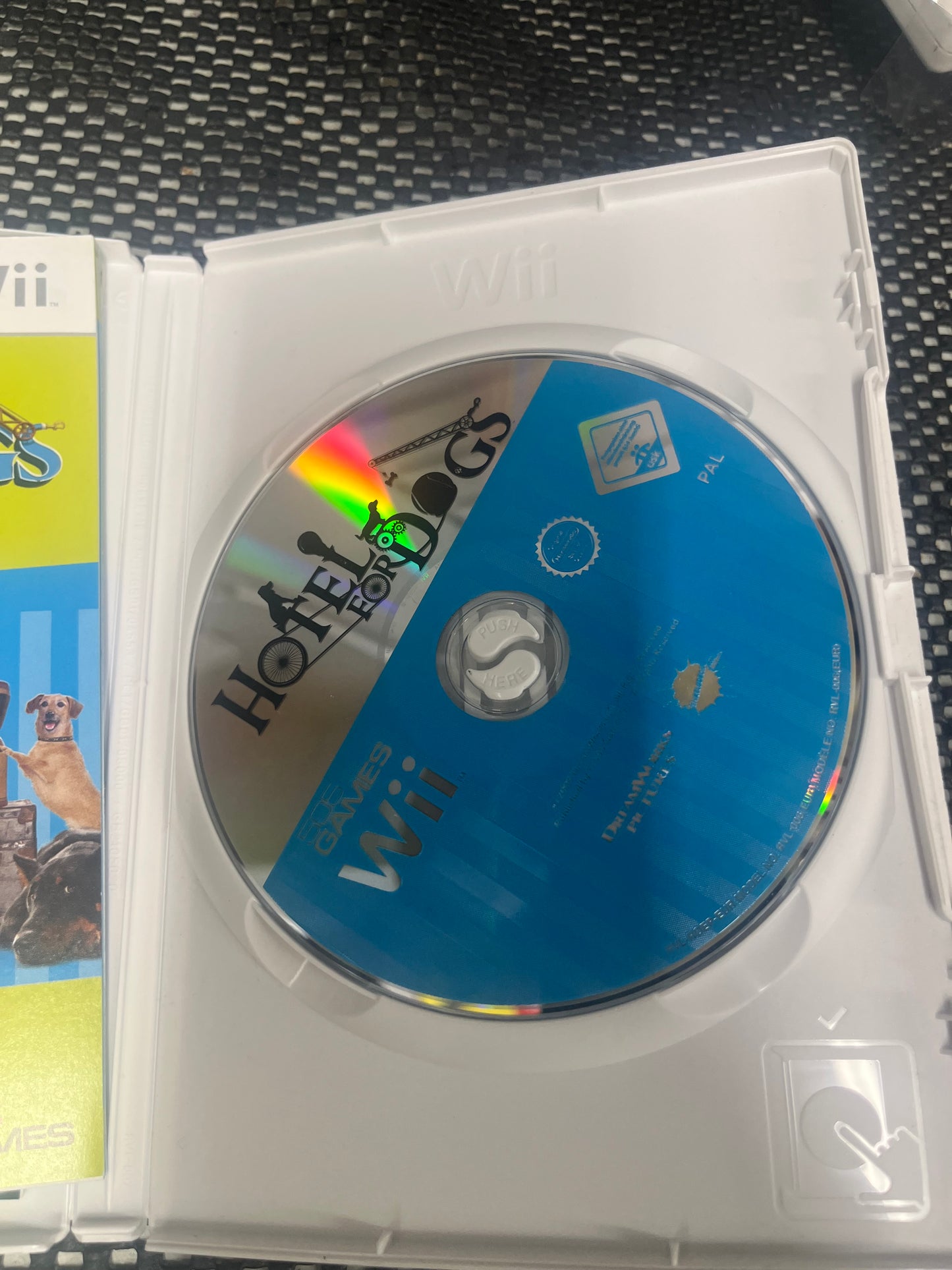 Hotel for Dogs Wii Game