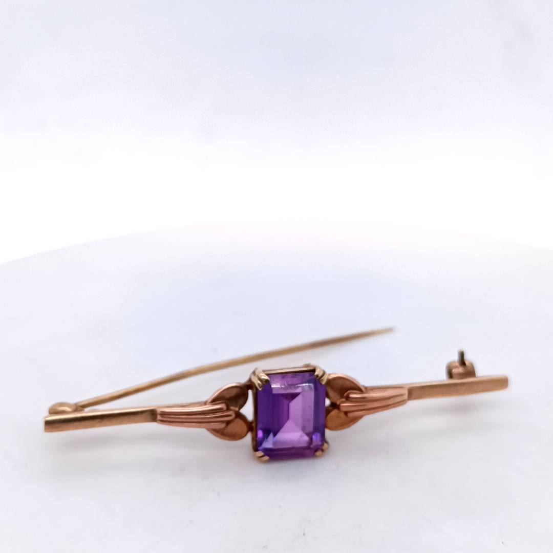Vintage 9k Rose Gold Brooch with Purple Stone