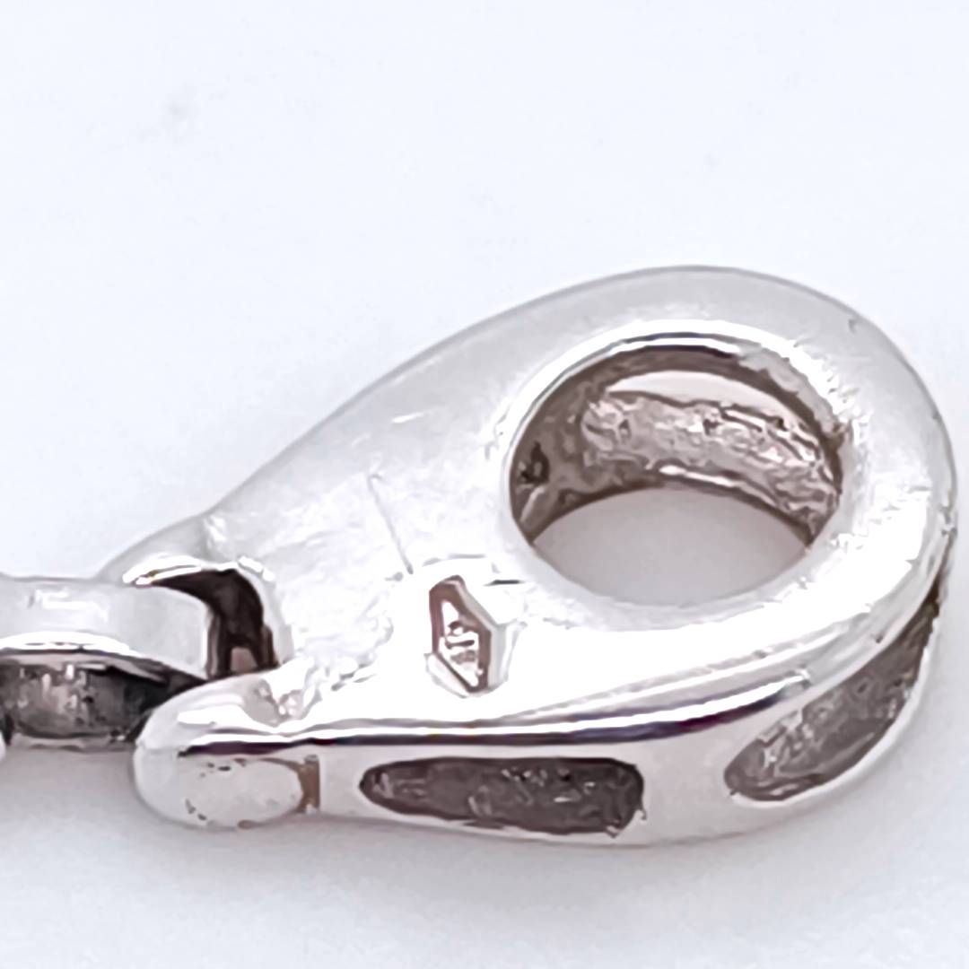 White Gold and Diamonds Necklace