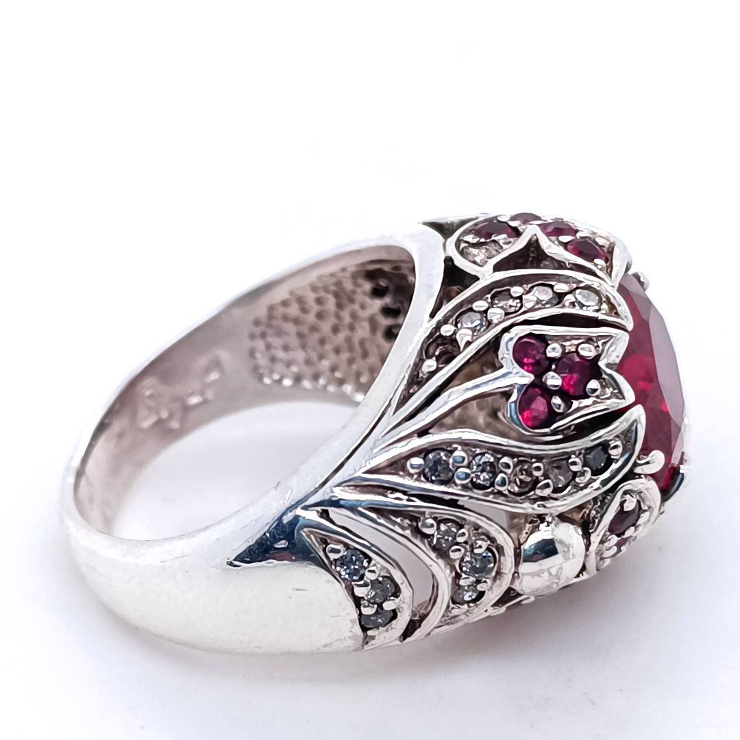 Vintage Flower Ring, Silver & Red Stones