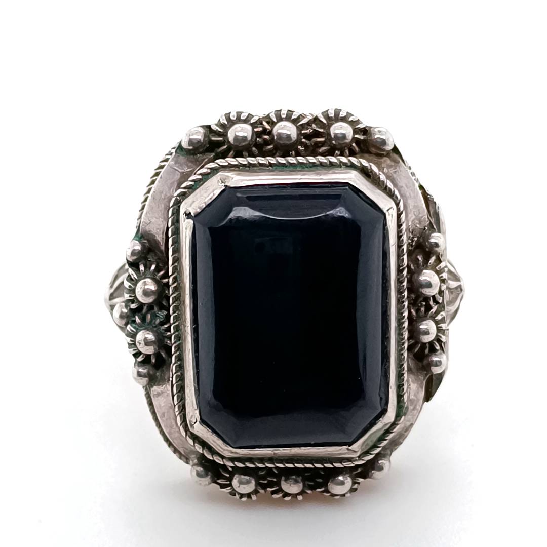 Gothic Black Stone & Silver Ring