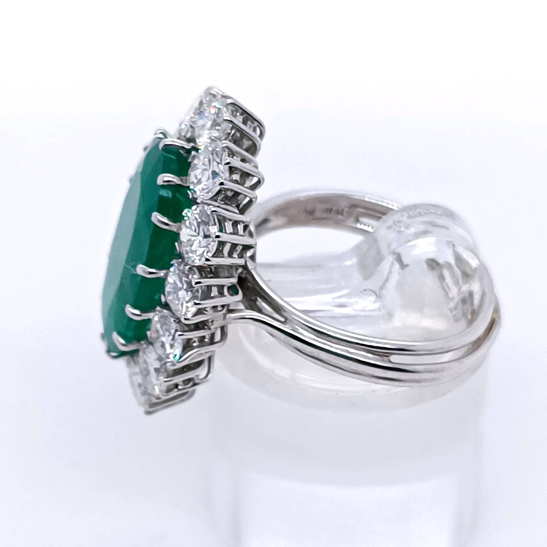 Emerald & Diamond Ring , 18 k White Gold