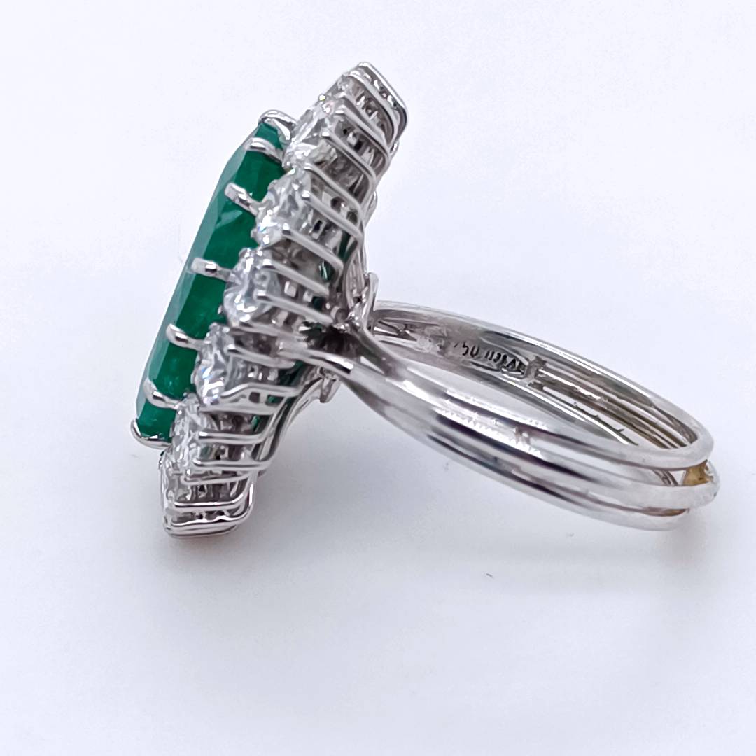 Emerald & Diamond Ring , 18 k White Gold