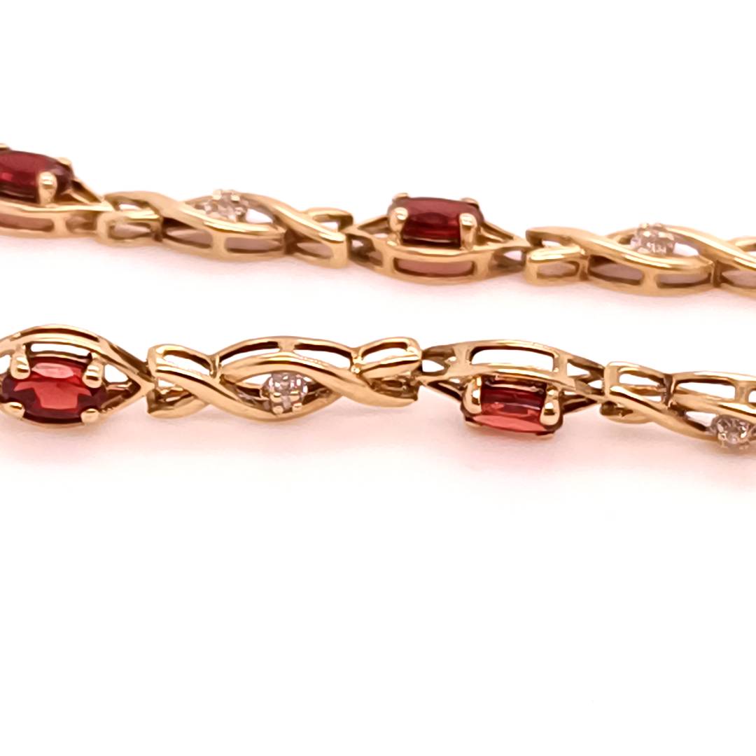 Garnet & Diamond Bracelet , 9k Yellow Gold