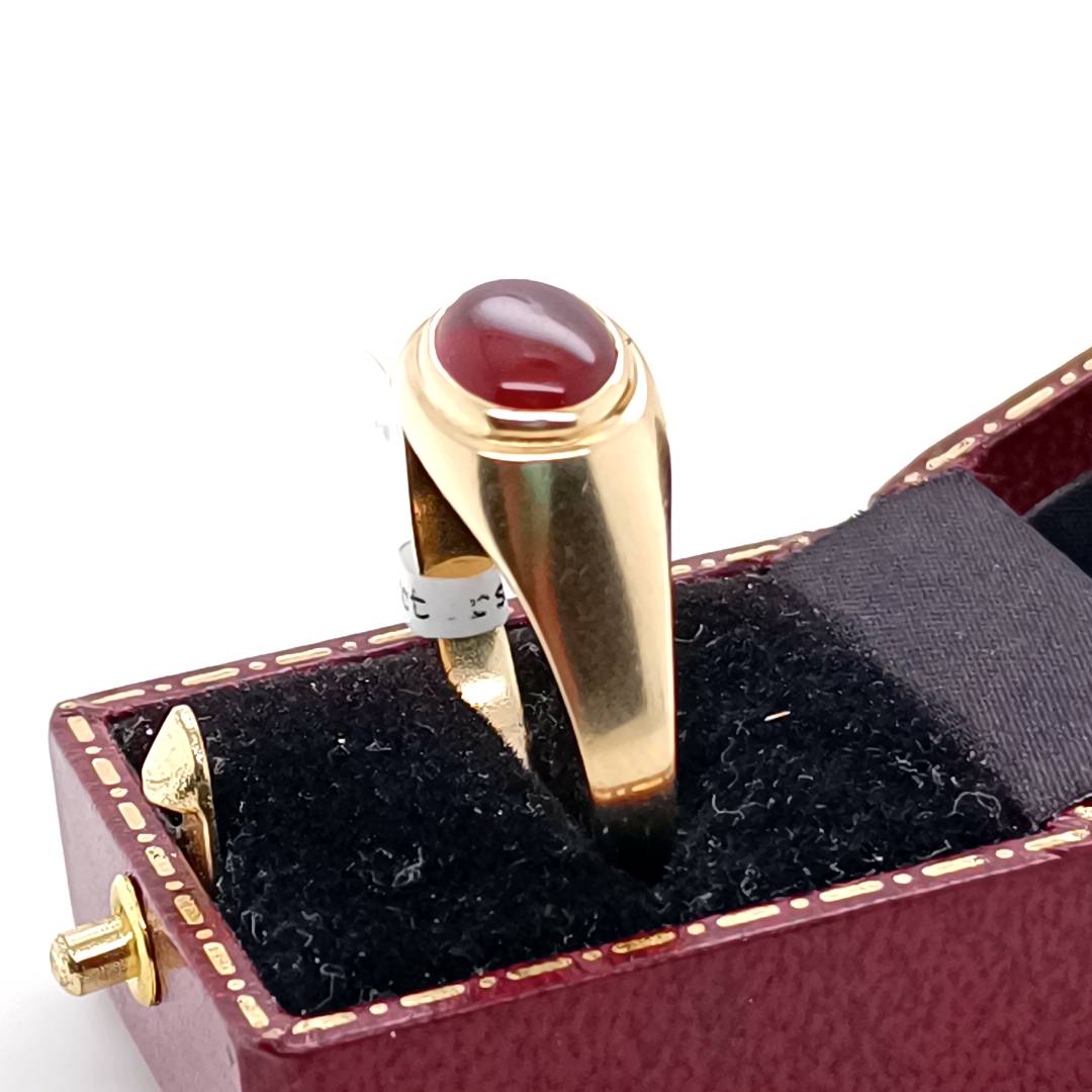 Vintage 14k Gold Ring with Oval Red Stone