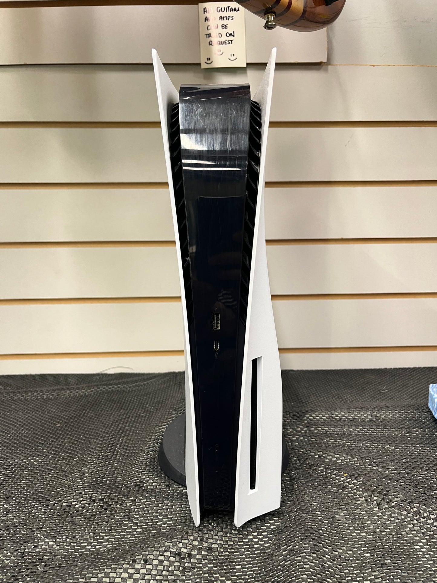 Playstation 5 w/Controller