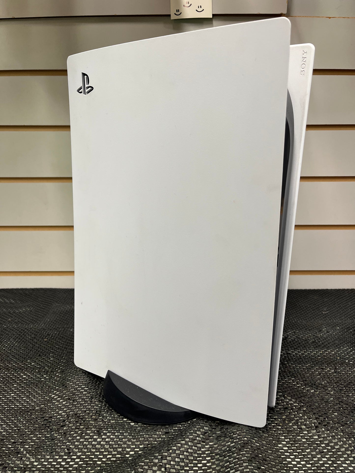 Playstation 5 w/Controller