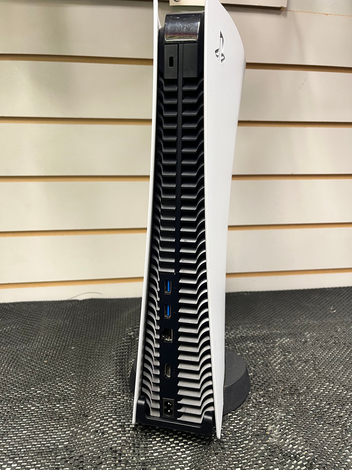 Playstation 5 w/Controller