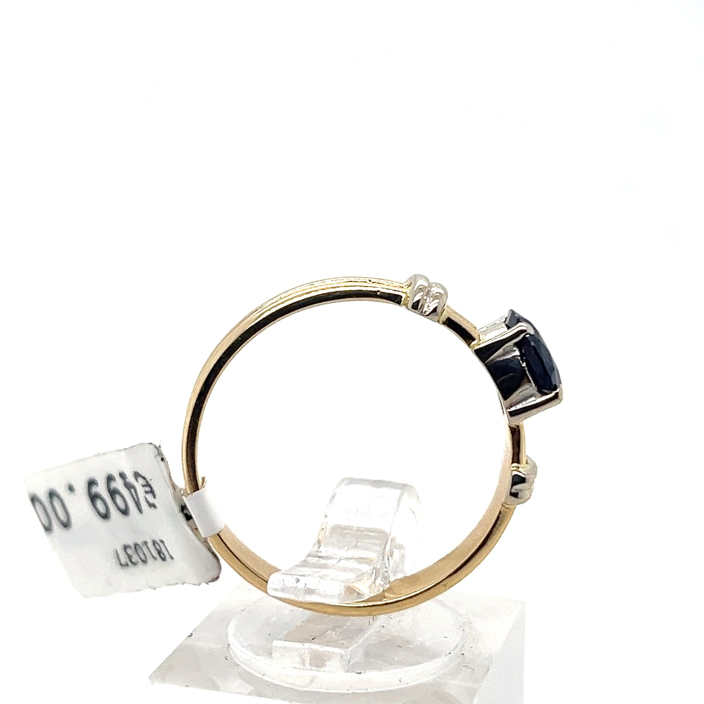 Sapphire Solitare Ring
