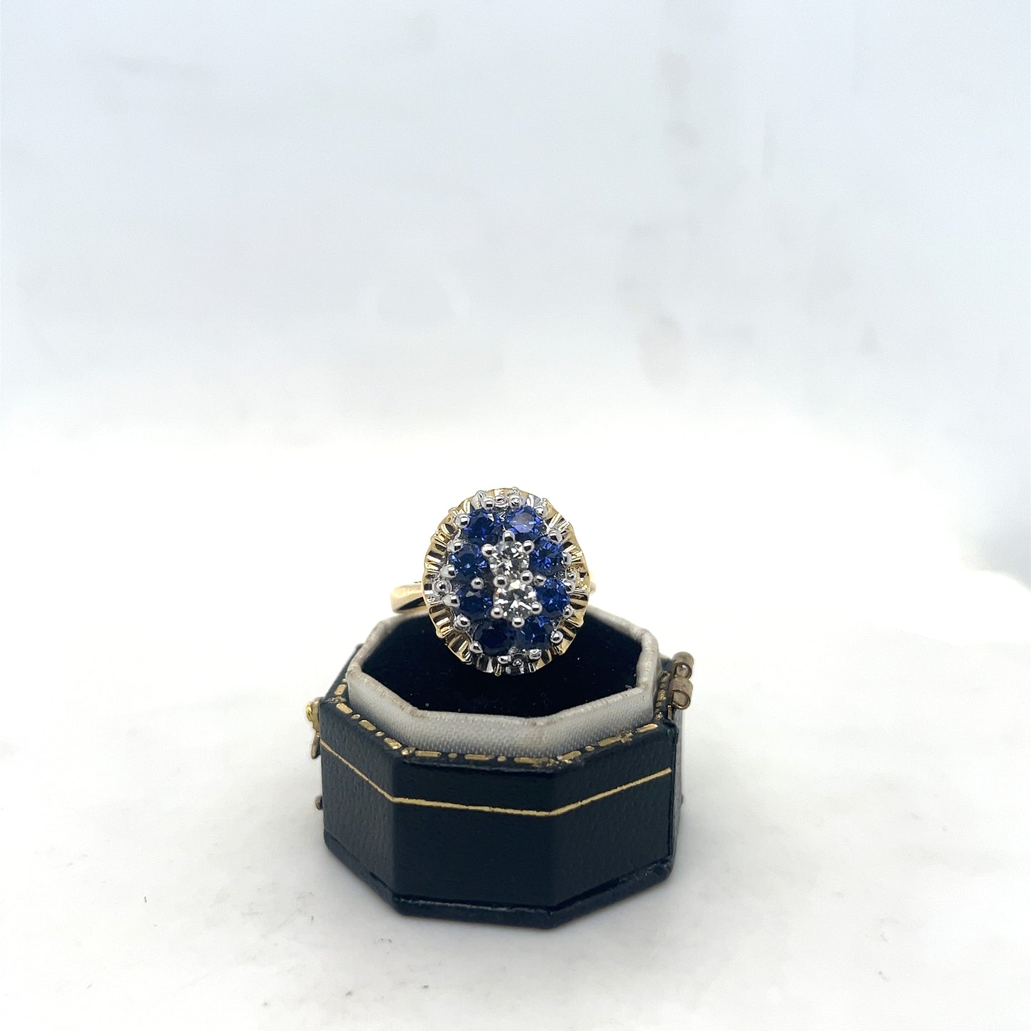 Blue Sapphire and Diamond Ring. Yellow Gold 14k