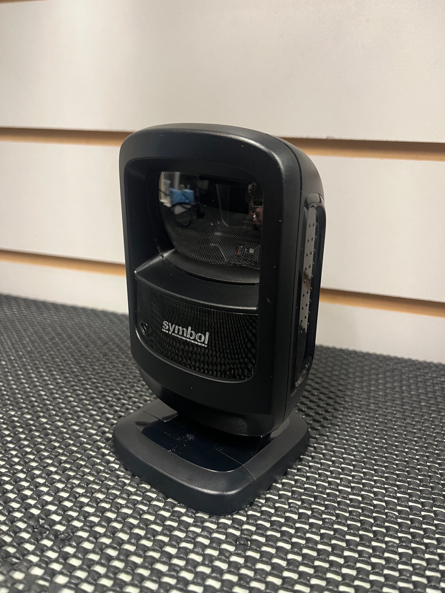 Symbol DS9208 Barcode Scanner