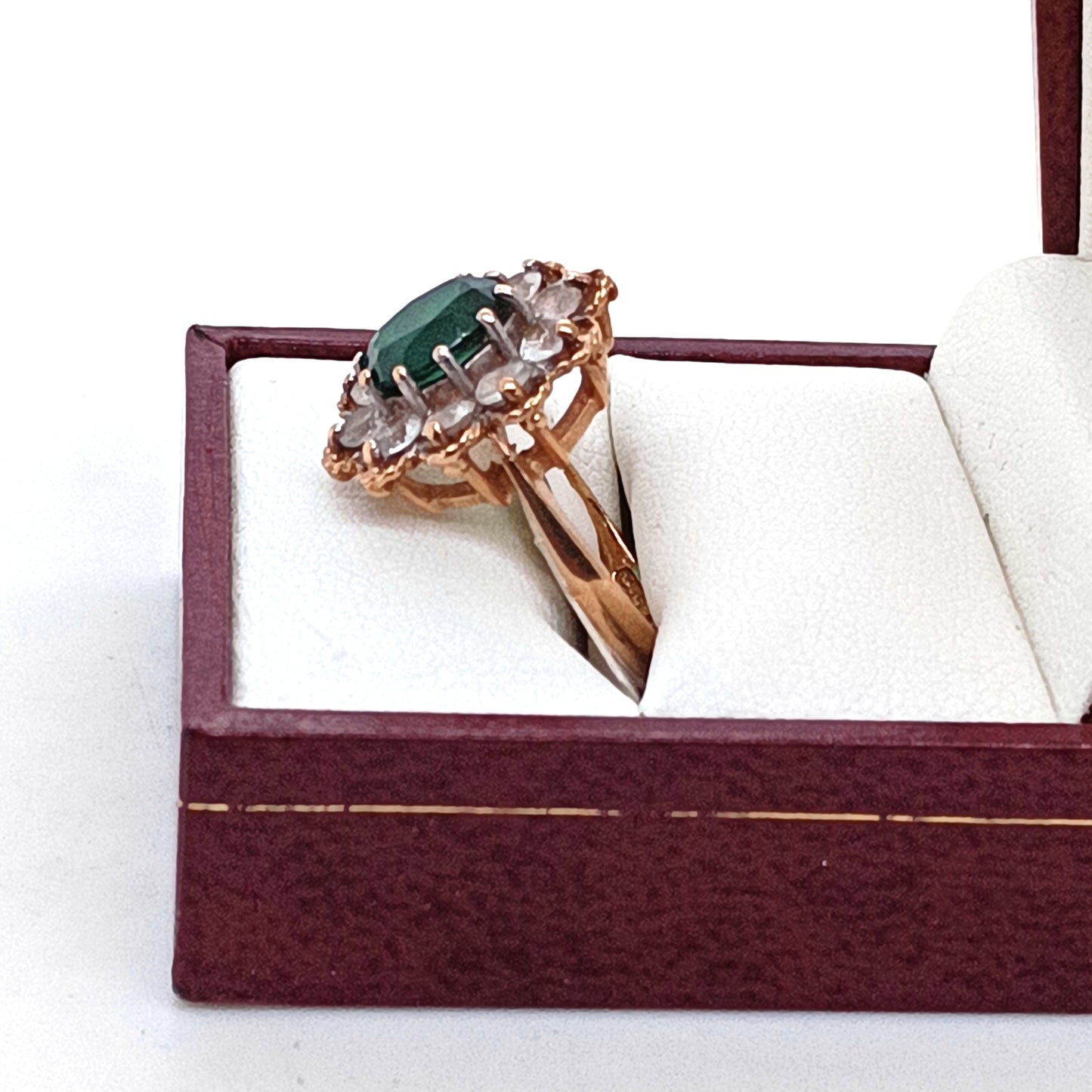 9k Yellow Gold Vintage Ring with Cubic Zirconias & Green Stone