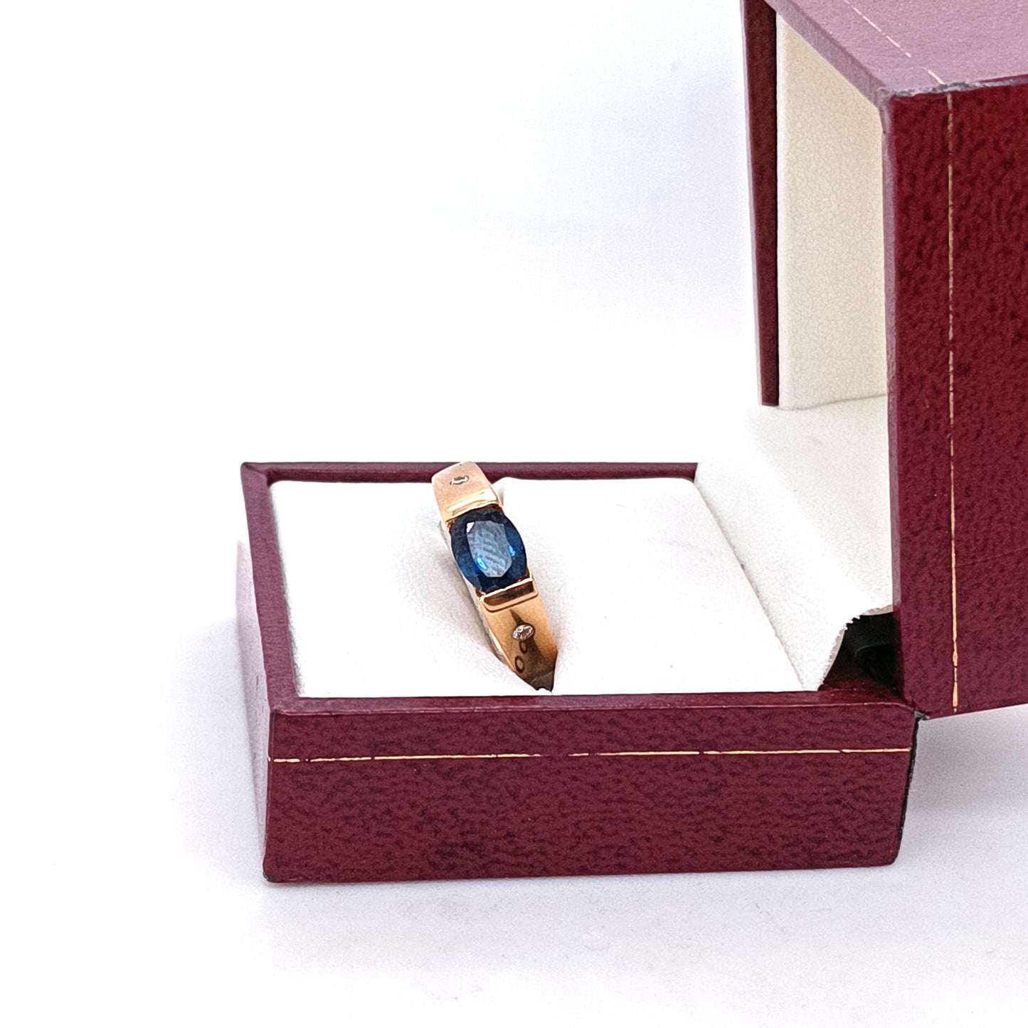 Blue Sapphire & Diamond Ring, 18k Yellow Gold