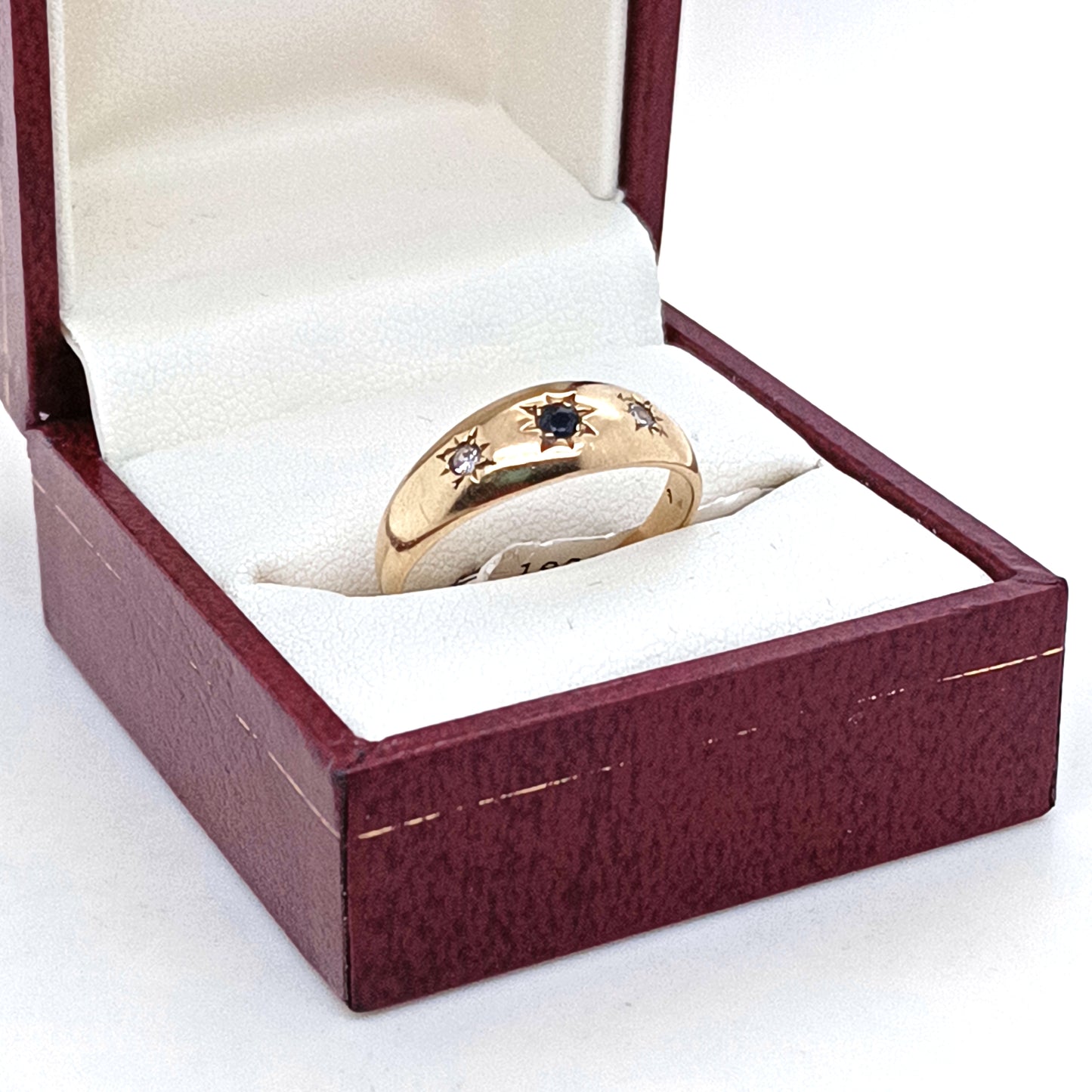 Vintage Gypsy Ring, 9k Yellow Gold & 3 Stones .