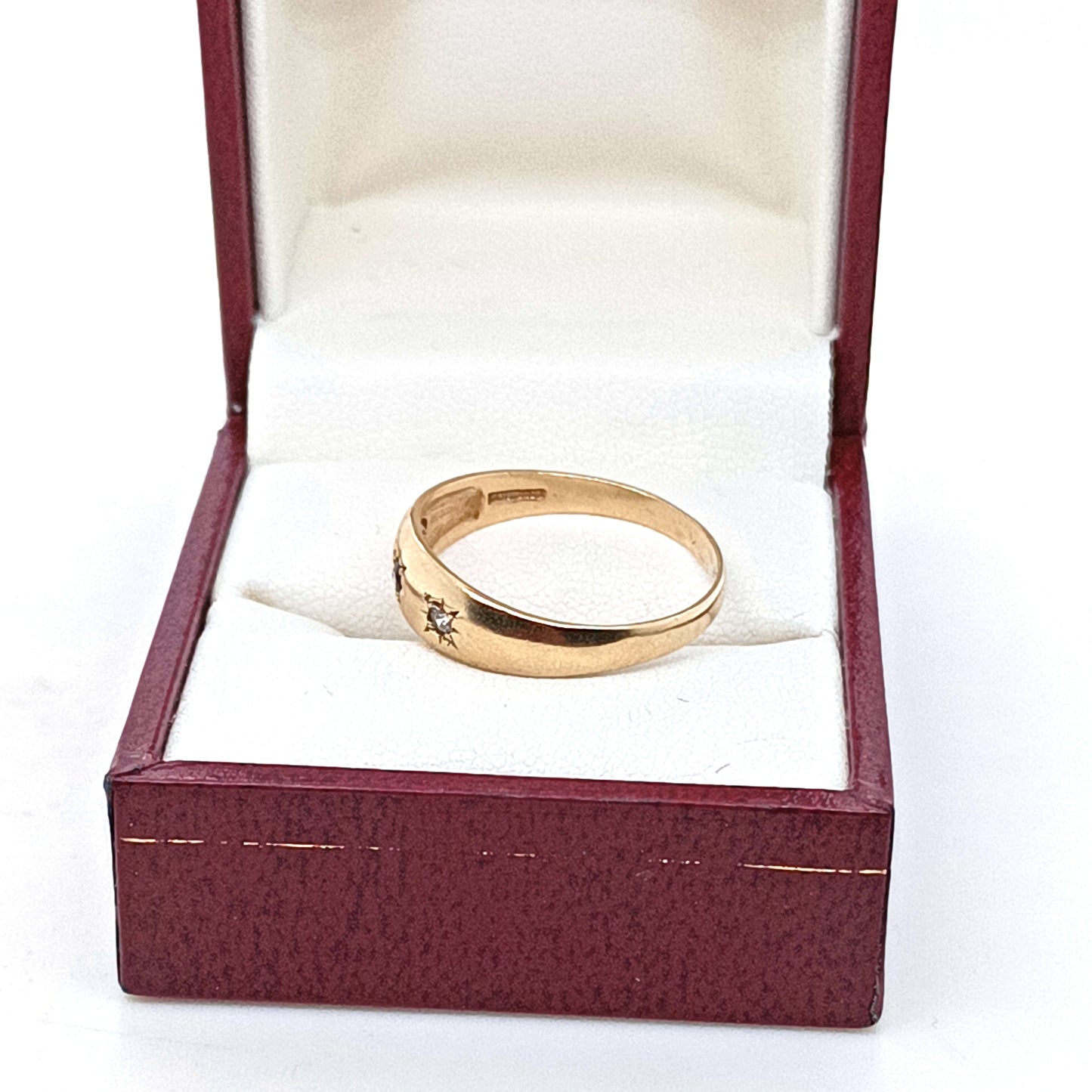 Vintage Gypsy Ring, 9k Yellow Gold & 3 Stones .