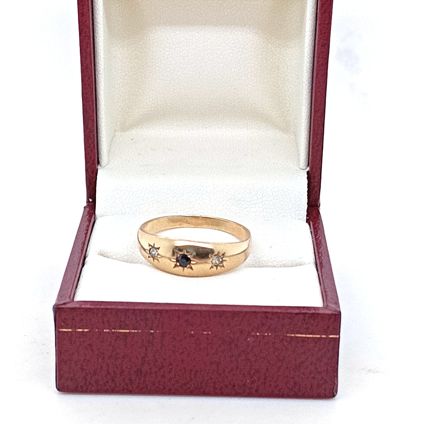 Vintage Gypsy Ring, 9k Yellow Gold & 3 Stones .