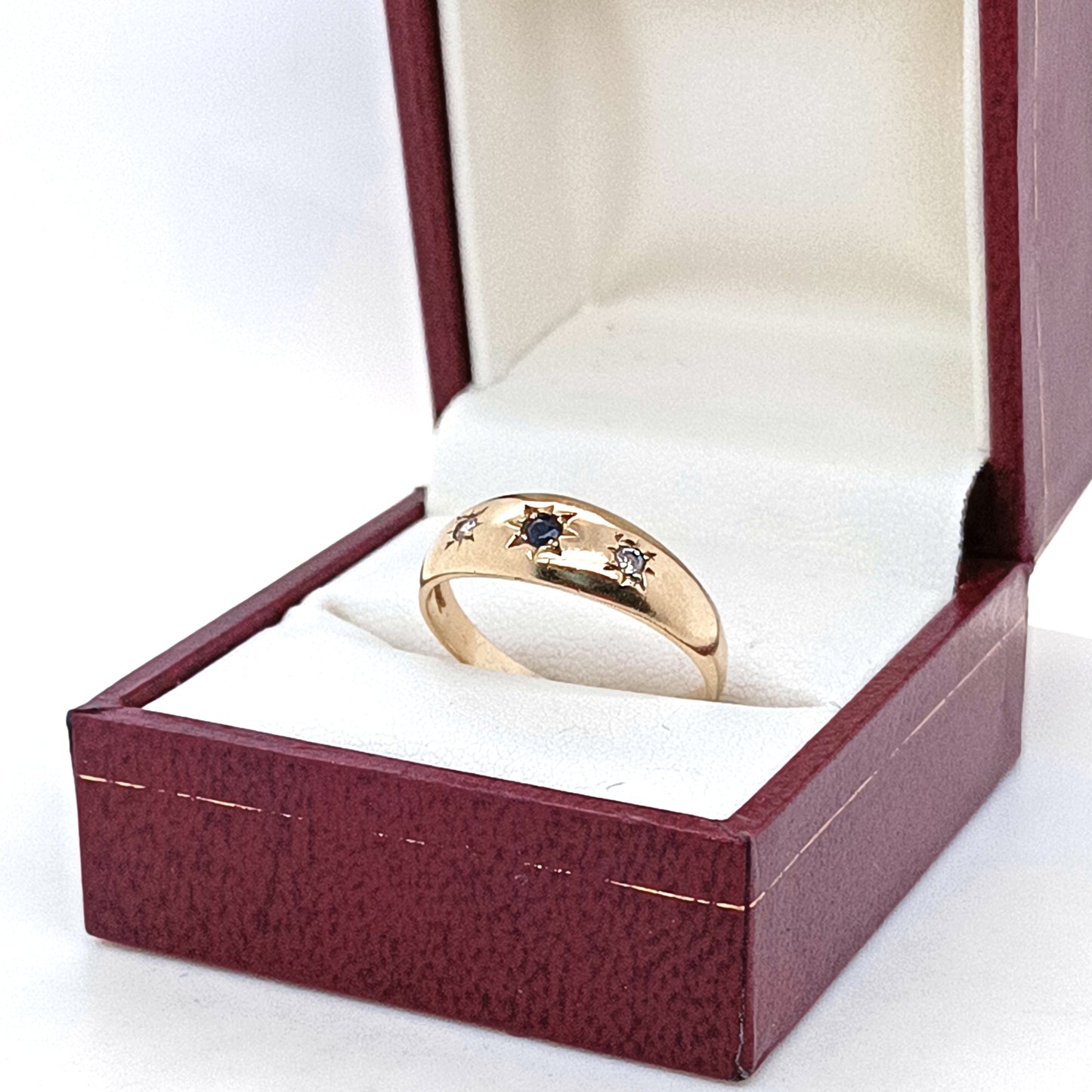 Vintage Gypsy Ring, 9k Yellow Gold & 3 Stones .
