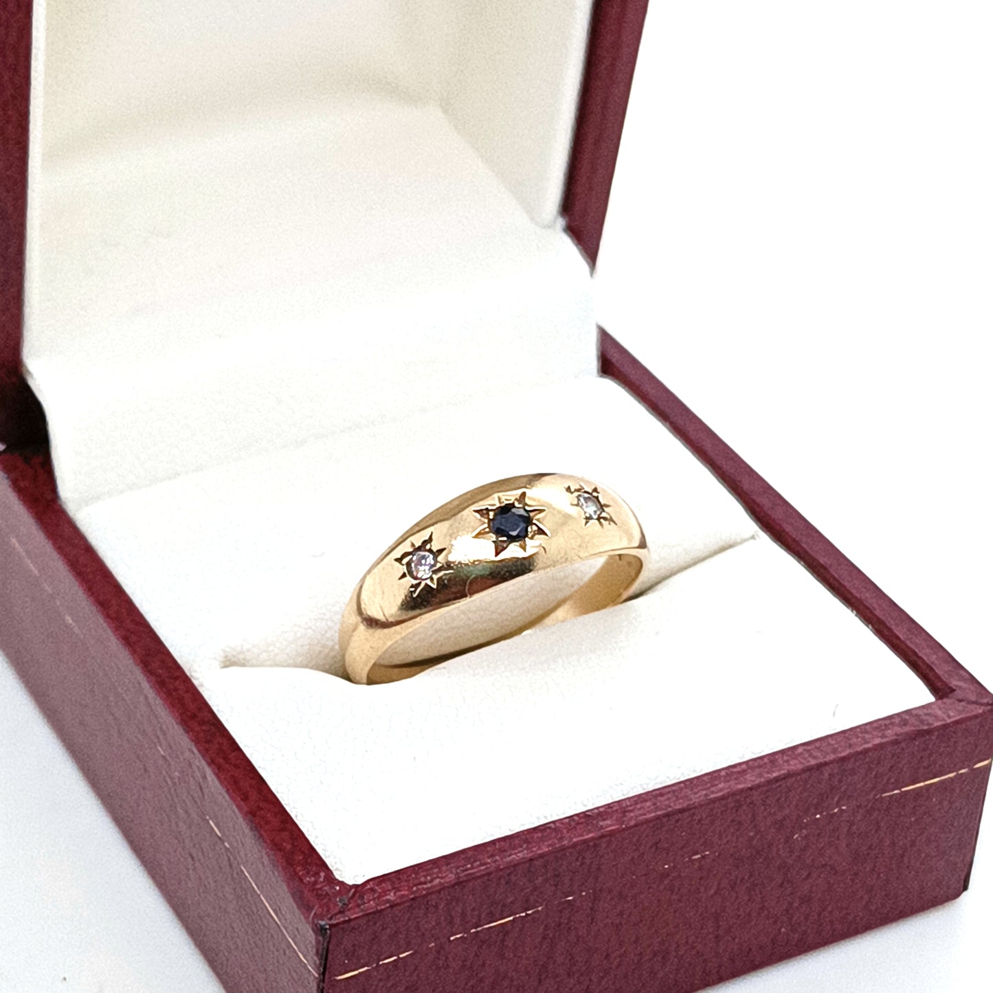 Vintage Gypsy Ring, 9k Yellow Gold & 3 Stones .