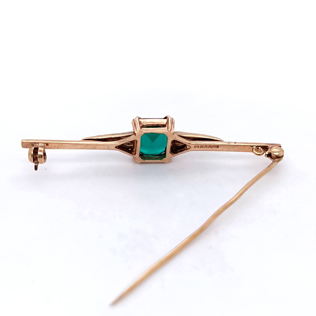 Vintage 9k Gold Brooch with Green Stone