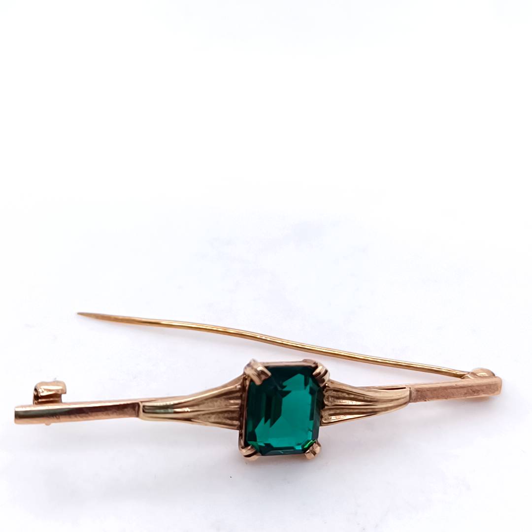 Vintage 9k Gold Brooch with Green Stone