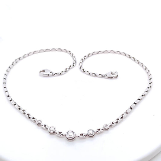 White Gold and Diamonds Necklace