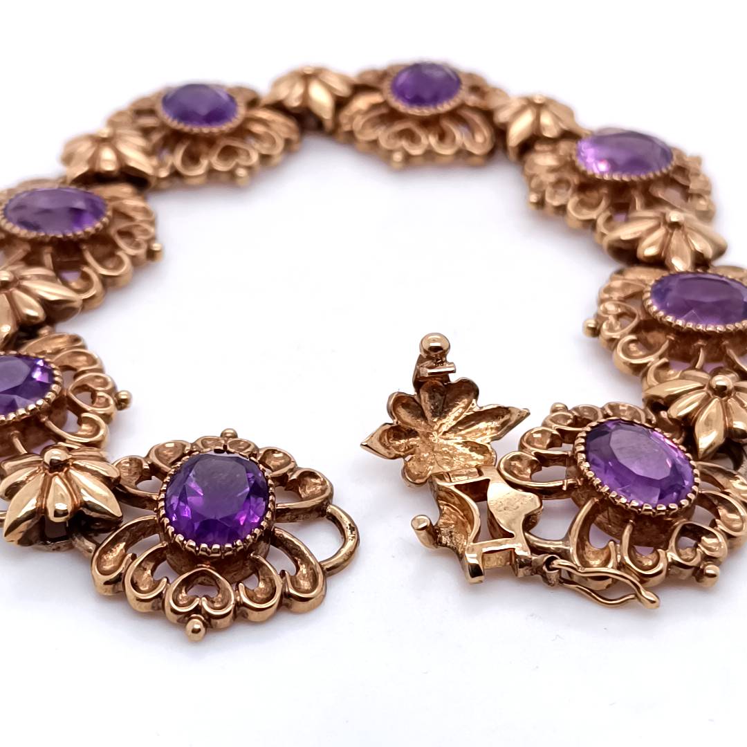 Vintage Yellow Gold & Amethyst Daisy Bracelet