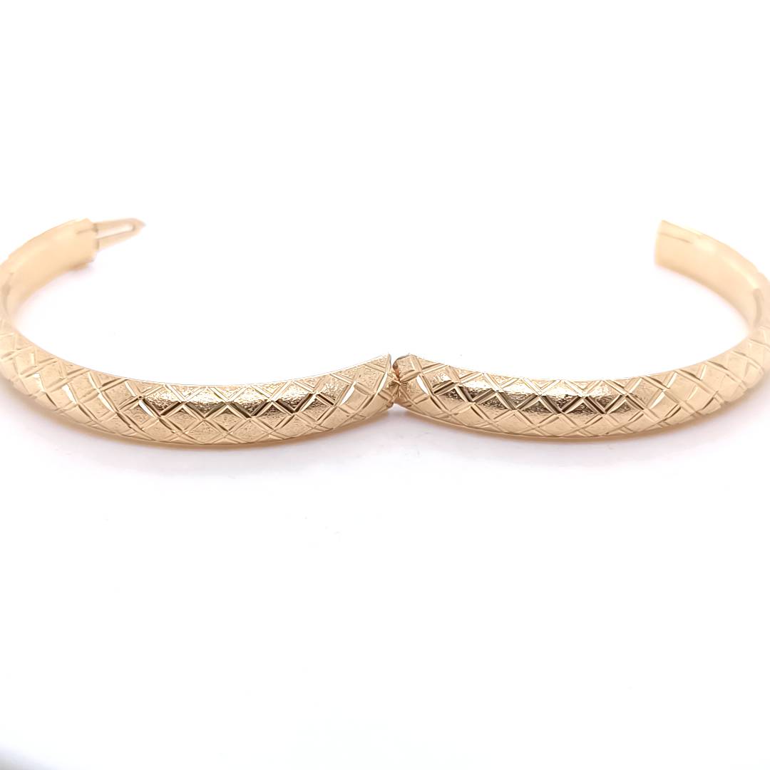 Vintage 14k Gold Bangle