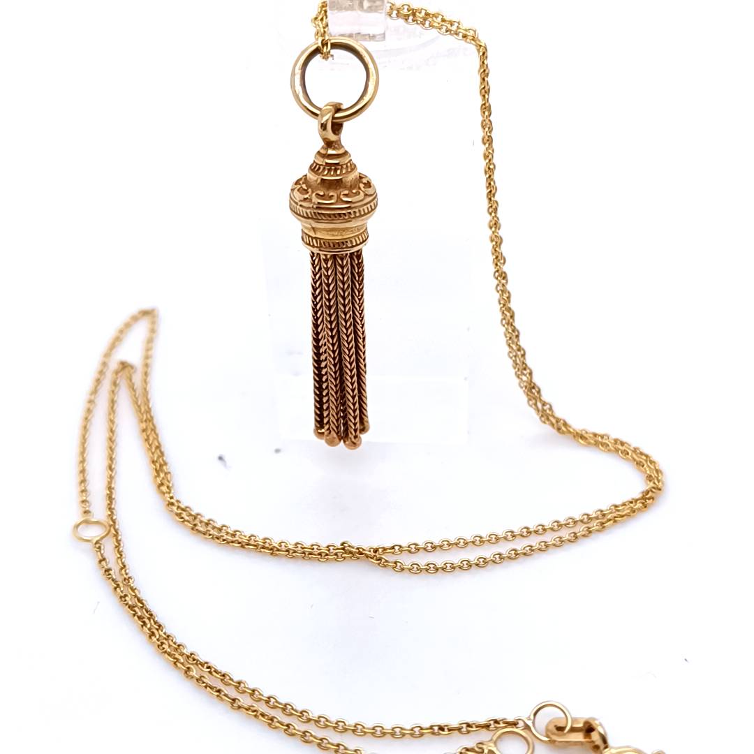 Tassel Pendant and Chain Necklace, 9k Gold