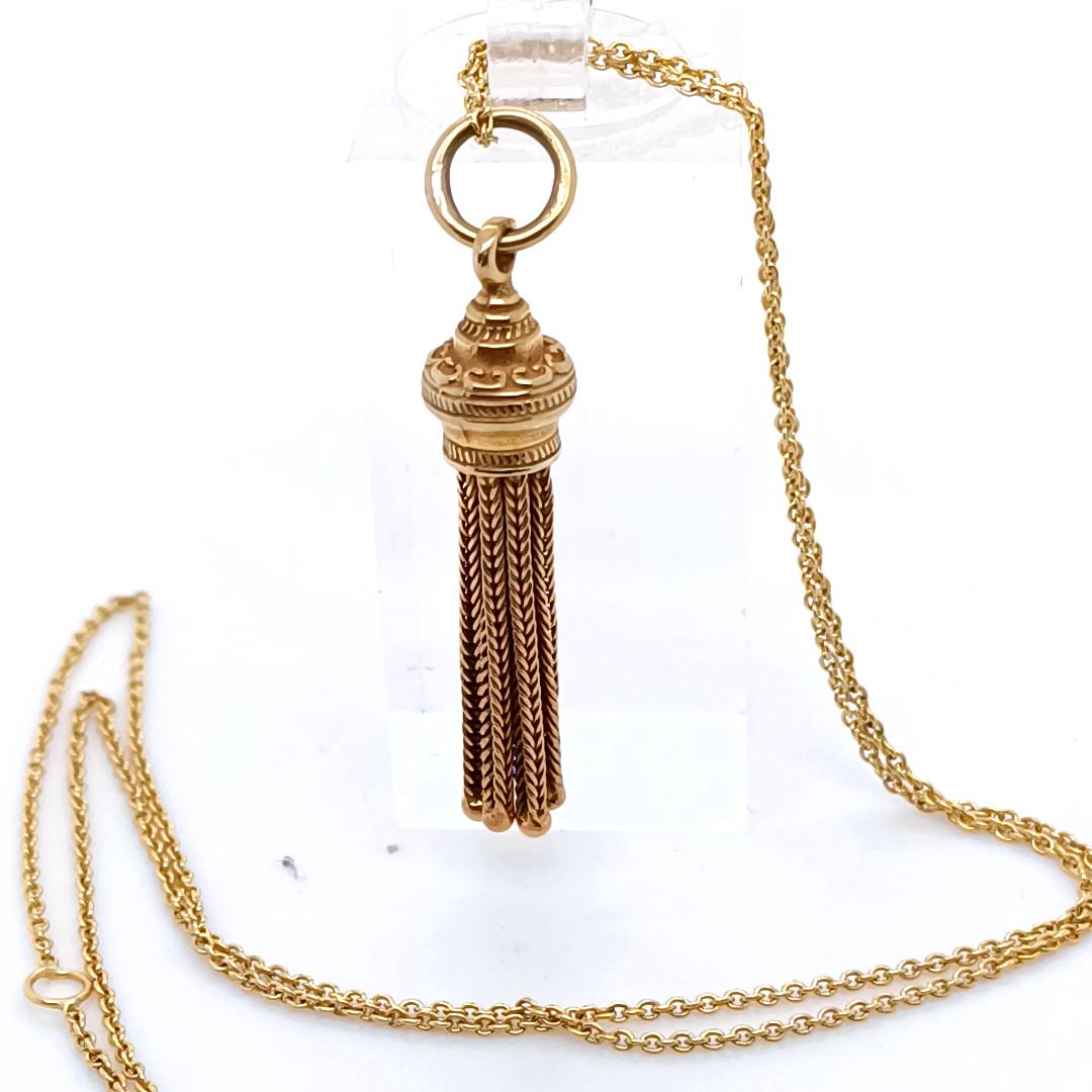 Tassel Pendant and Chain Necklace, 9k Gold