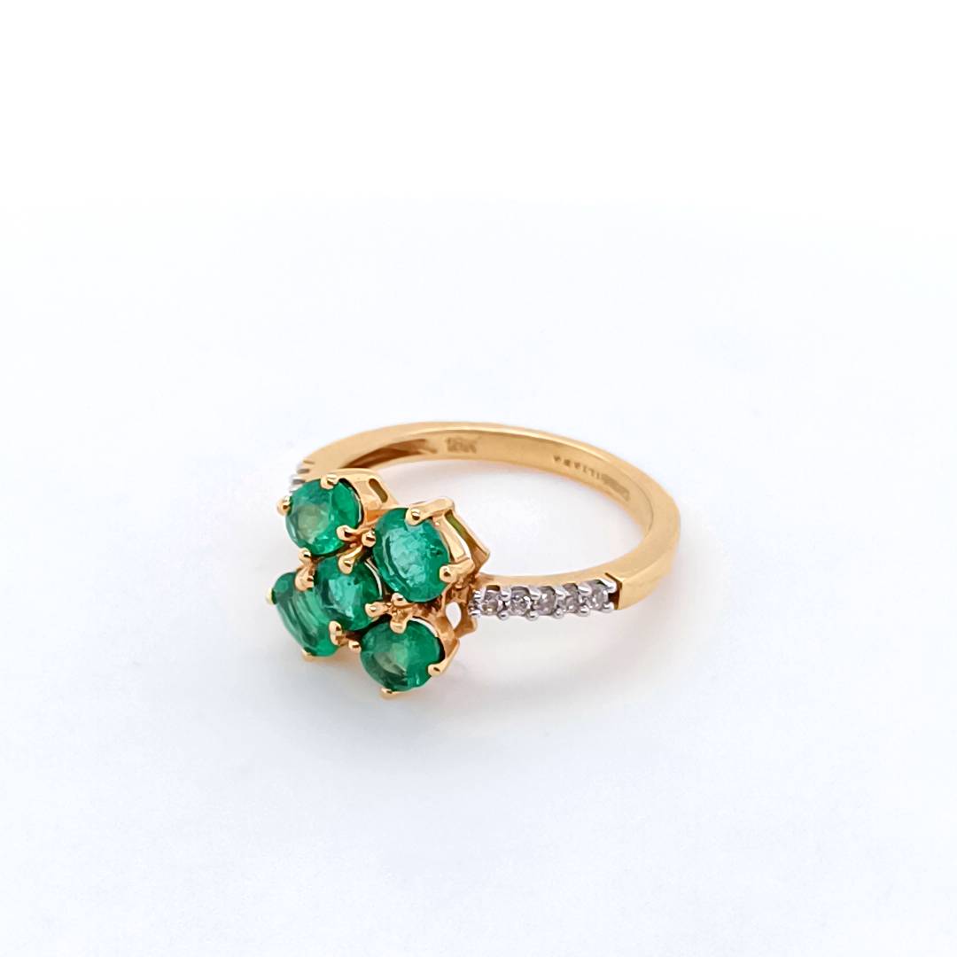 Emerald Clover and Diamonds Gold Ring