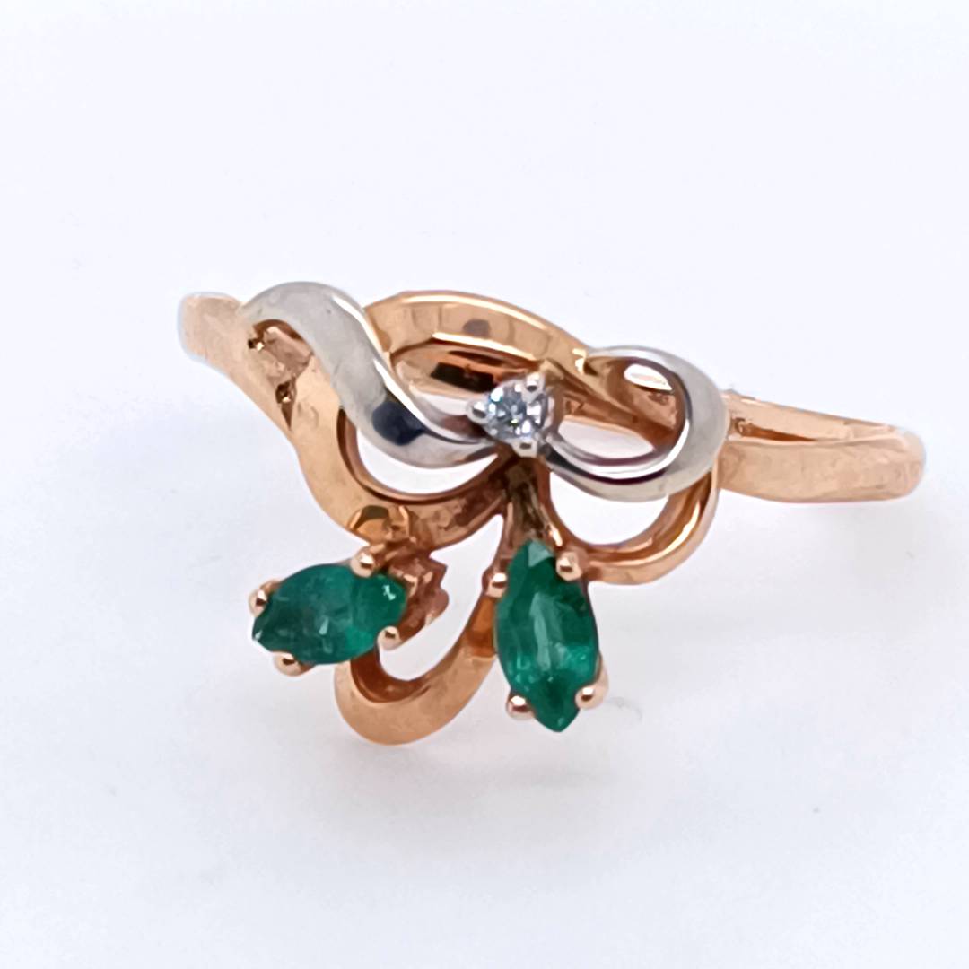 Emerald & Diamond 14k Gold Ribbon Ring