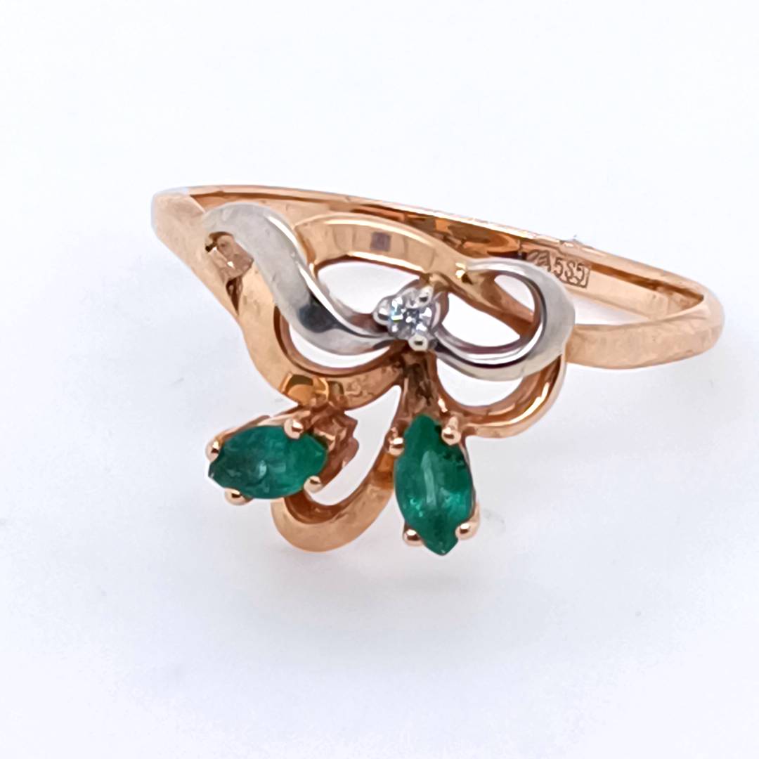 Emerald & Diamond 14k Gold Ribbon Ring