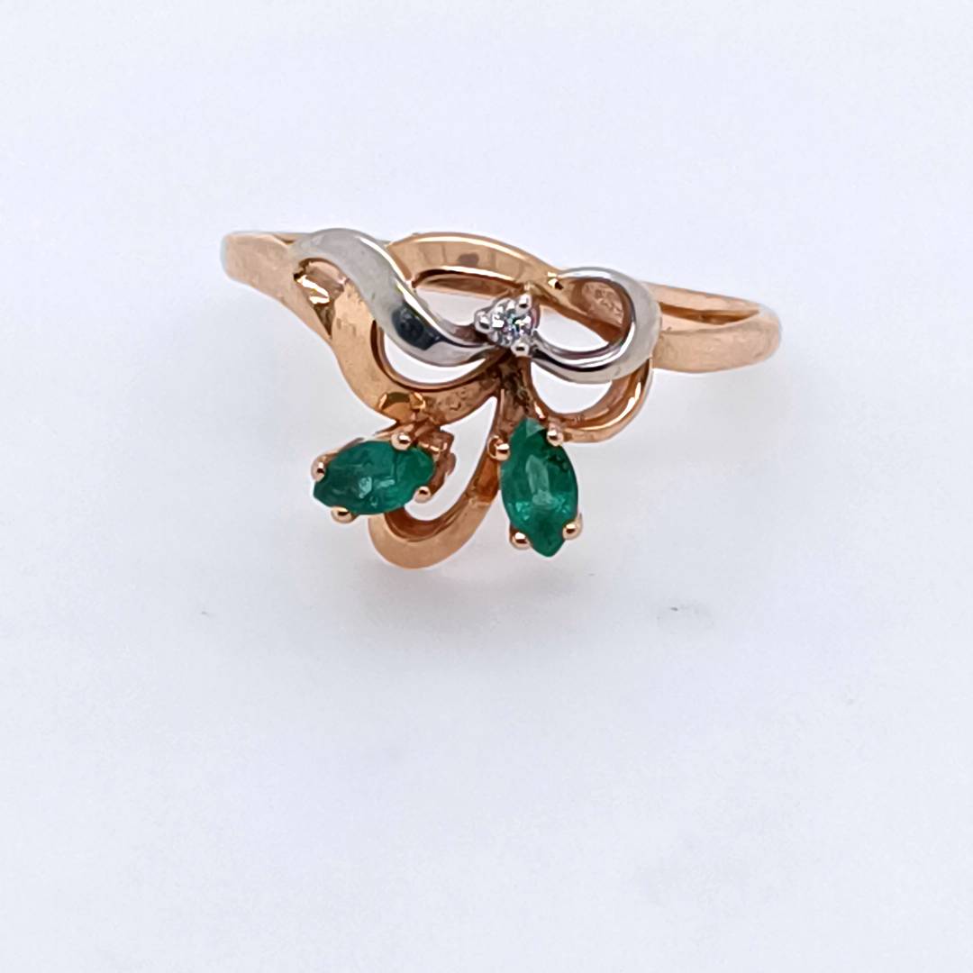 Emerald & Diamond 14k Gold Ribbon Ring