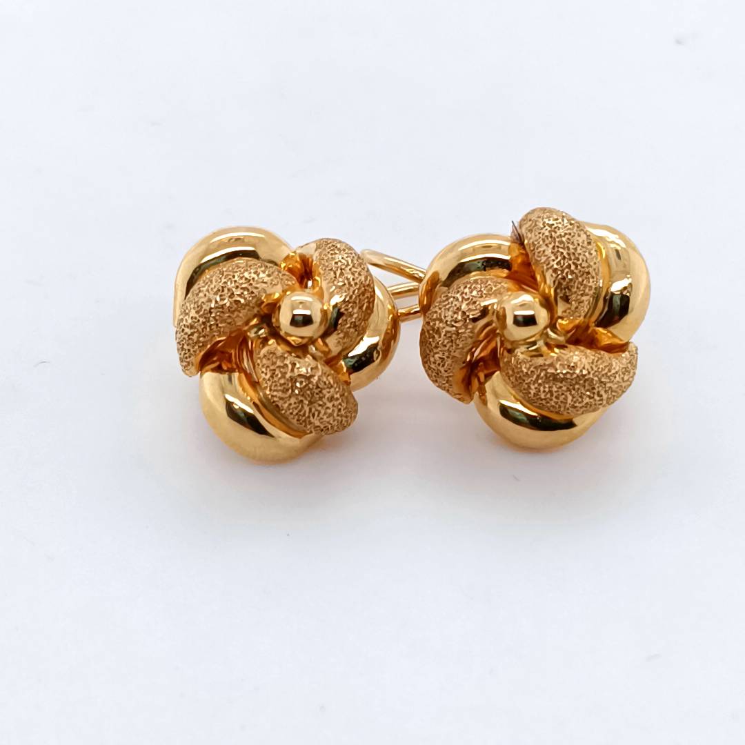 18k Yellow Gold Knot Earrings