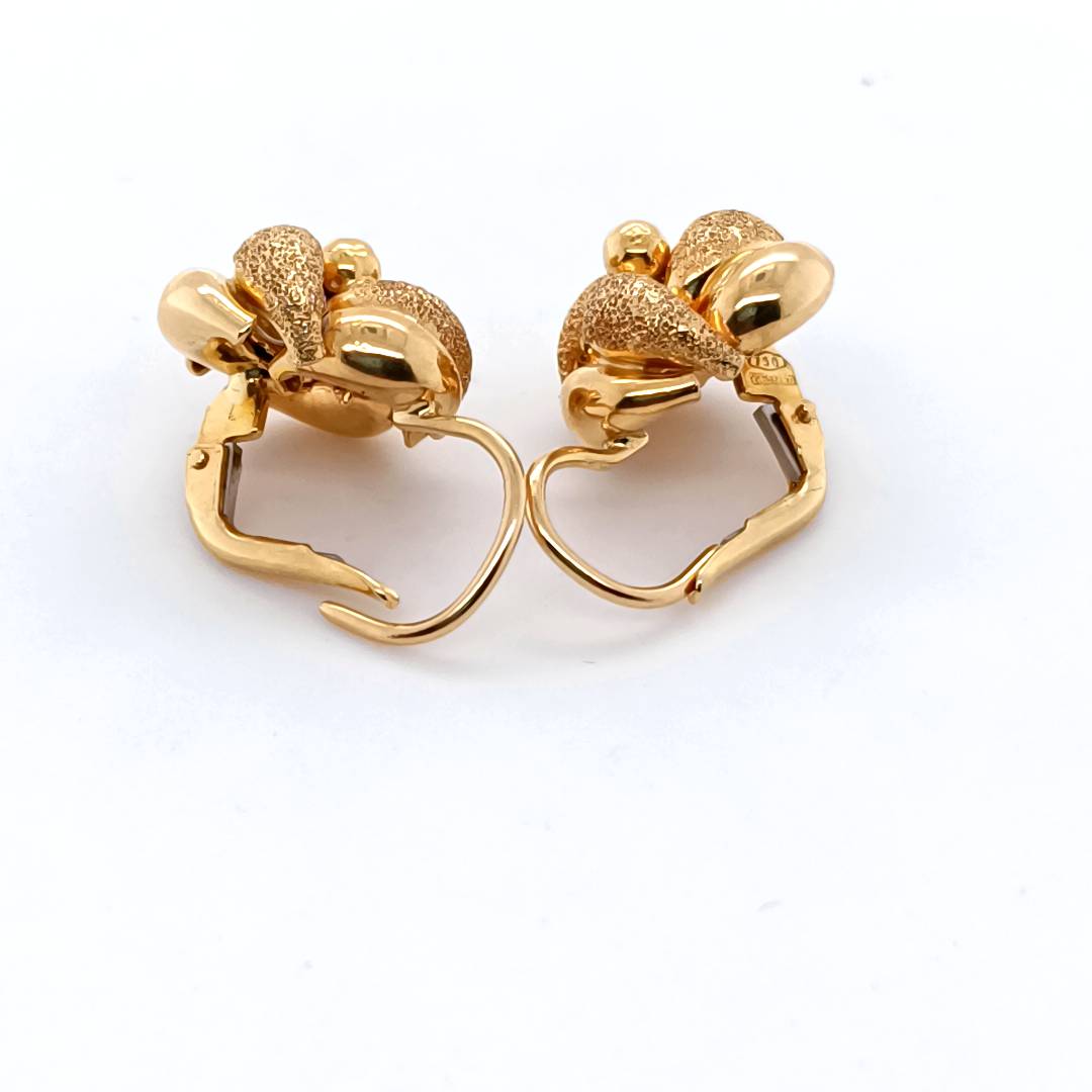 18k Yellow Gold Knot Earrings