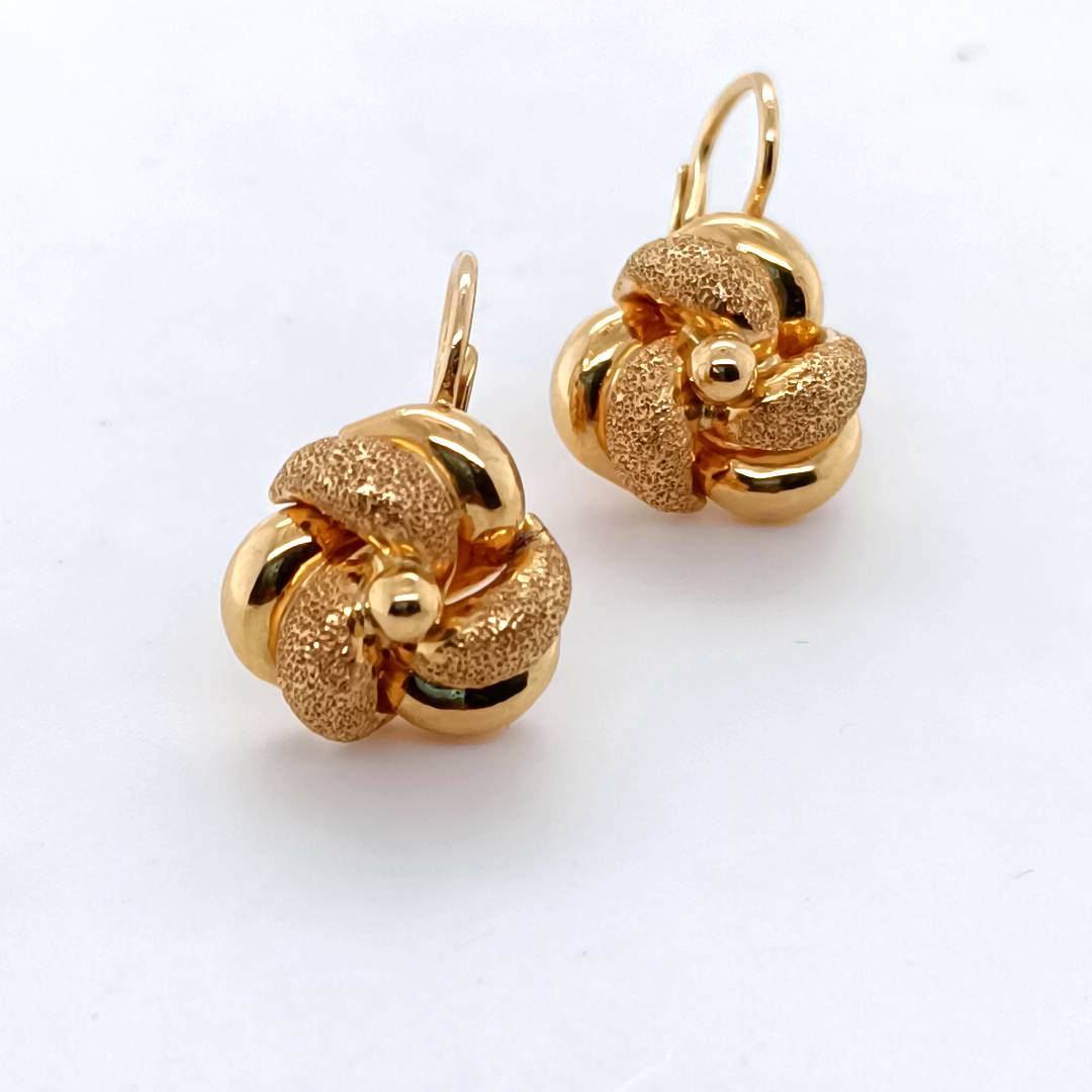 18k Yellow Gold Knot Earrings