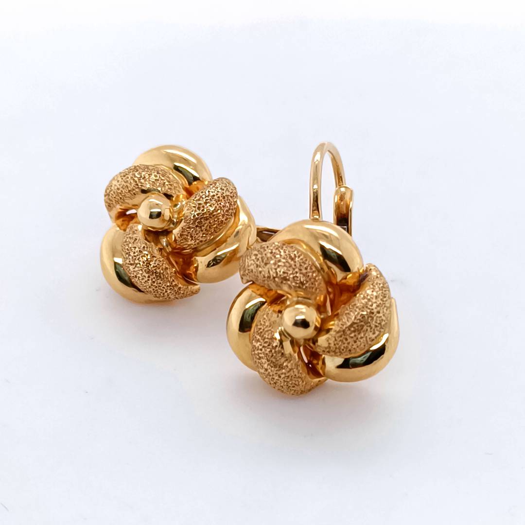 18k Yellow Gold Knot Earrings