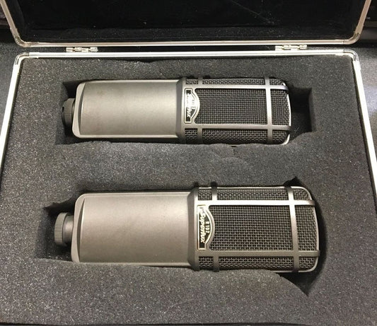 Pair R102 microphones