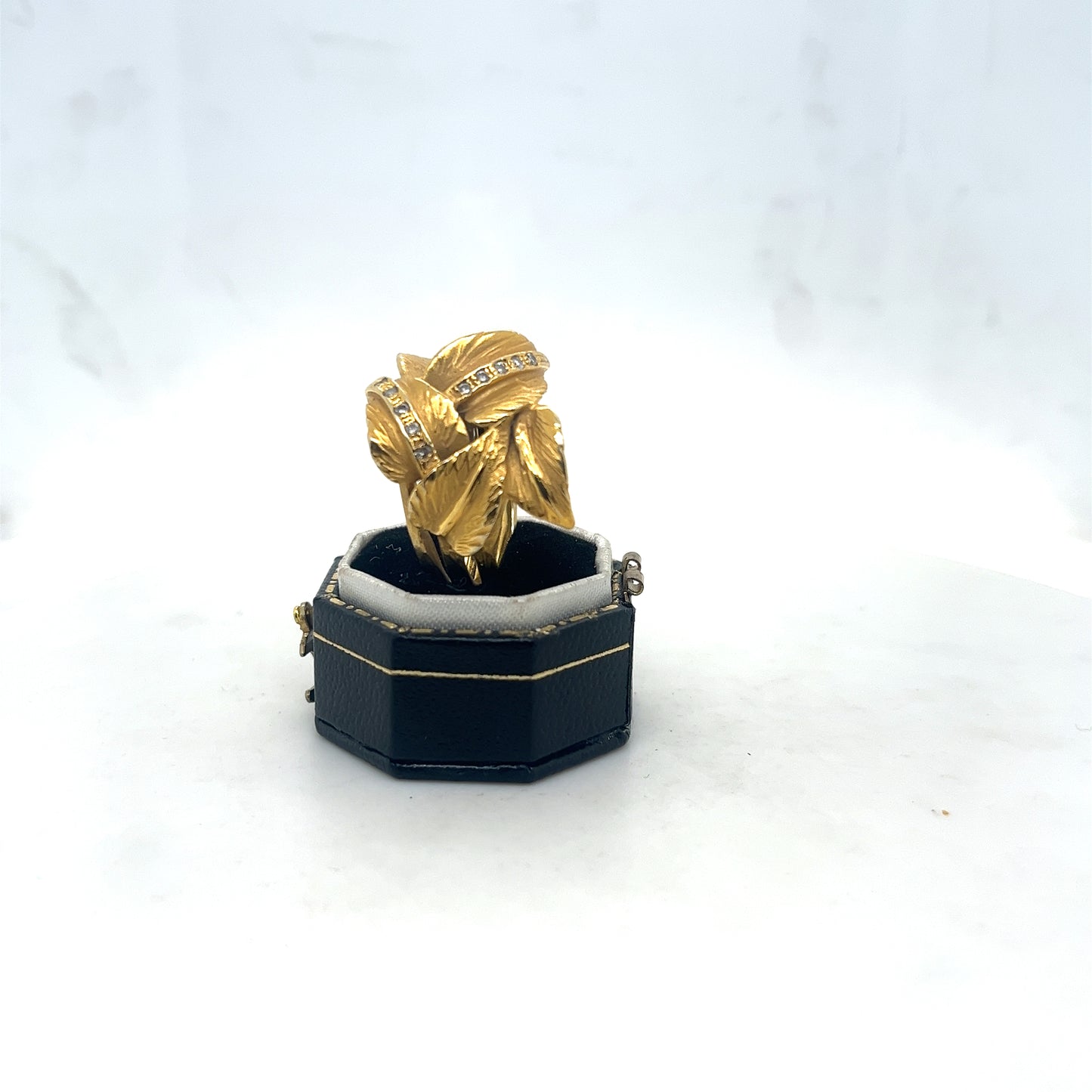 Botanical 5 Leaves Gold and Diamond Ring . 14k