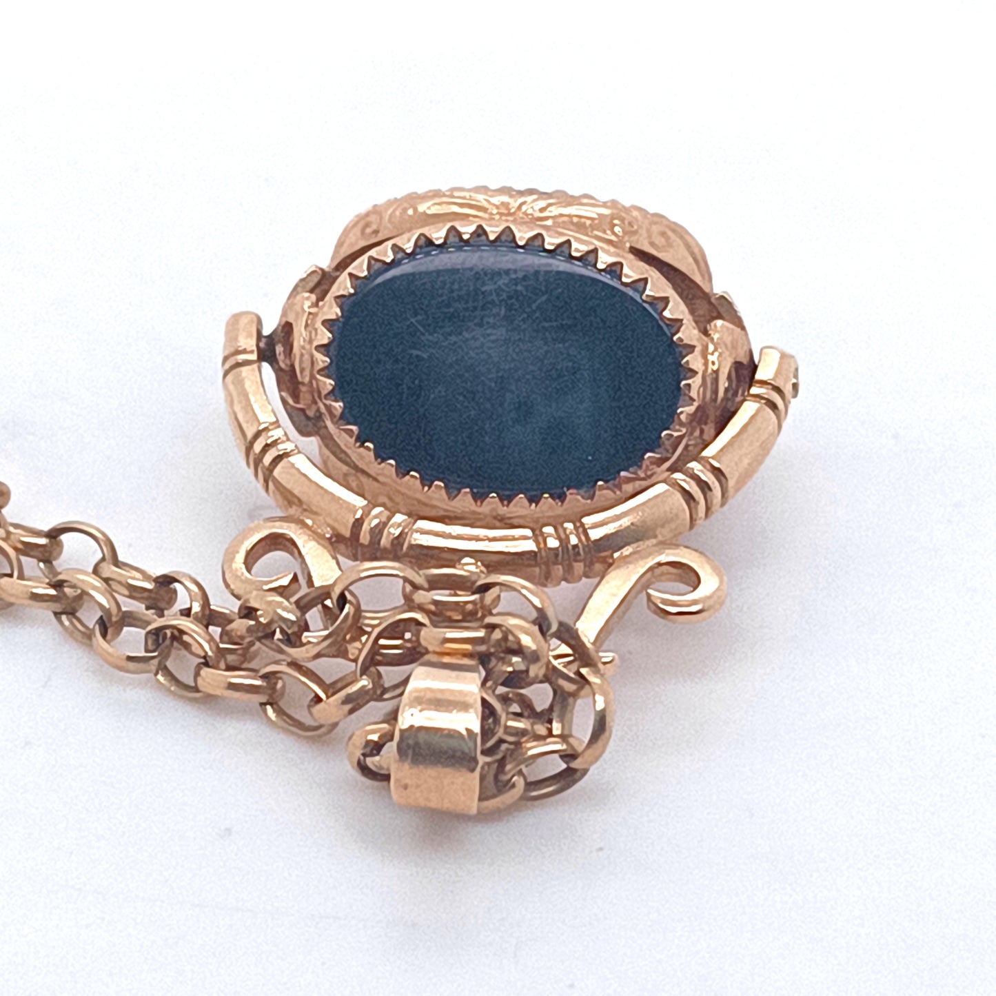 9k Gold Swivel 3 Stones Fob on Belcher Chain