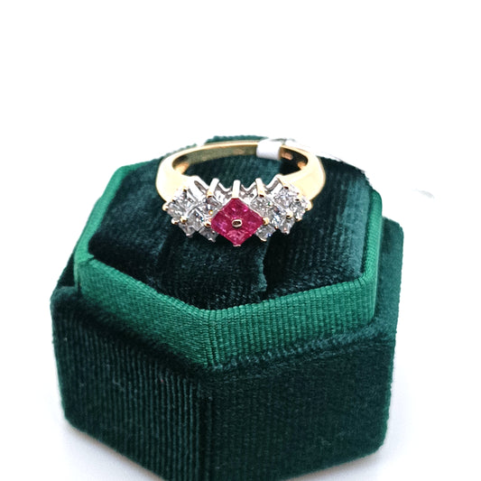 Red Ruby and Diamond Ring 18k Yellow Gold