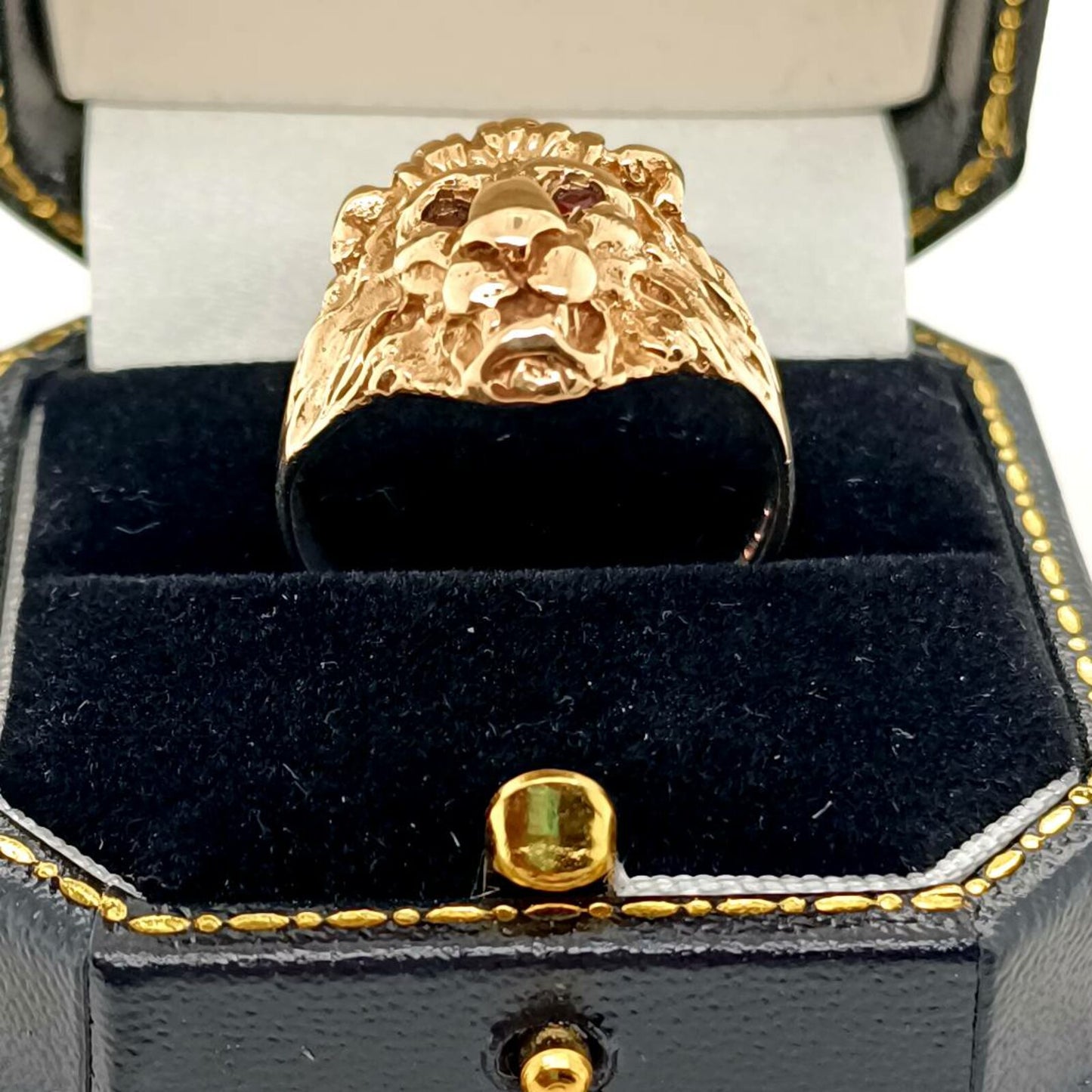 Lion's Head Ring , 9 k Gold