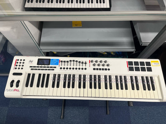 Axiom Pro 61 MIDI Controller