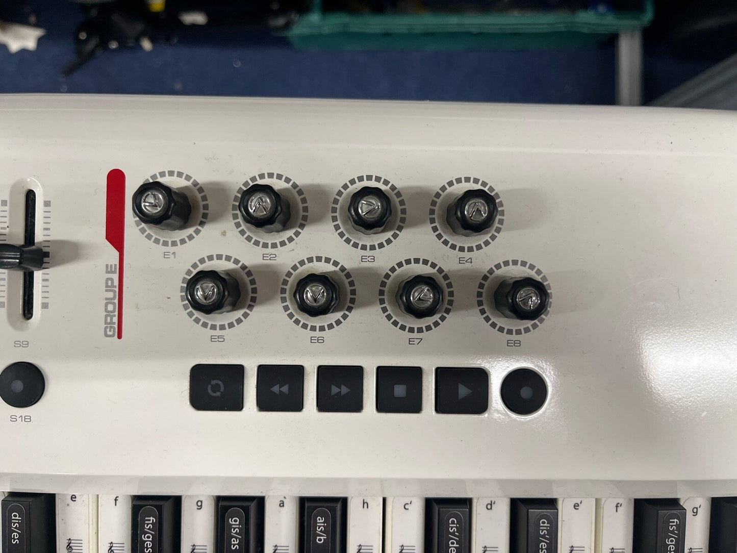 Axiom Pro 61 MIDI Controller