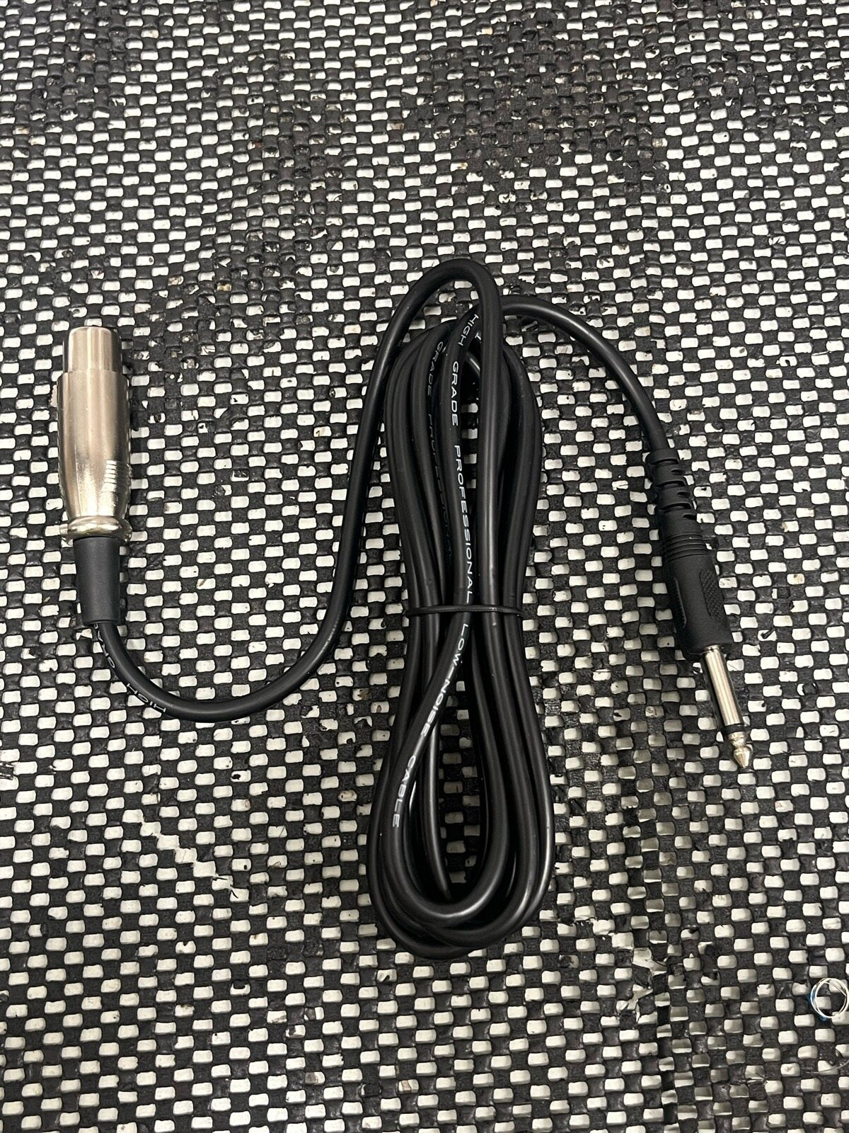 Dynamic Microphone + XLR Cable